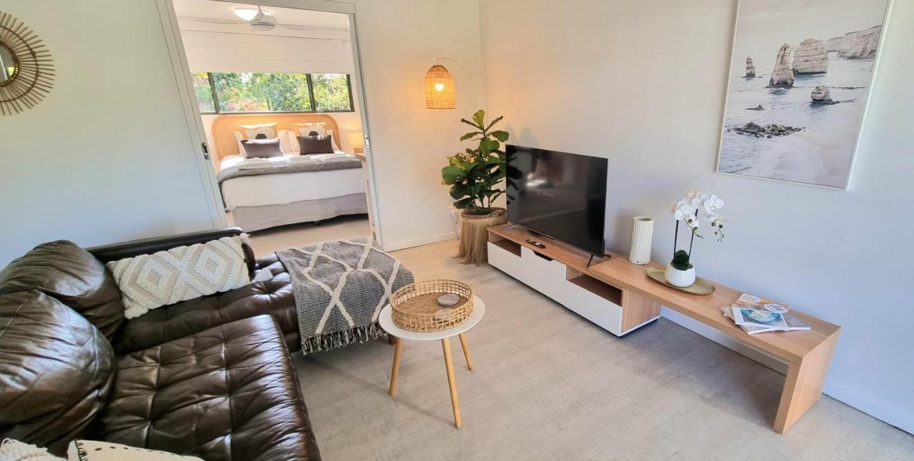 นูซาริเวอร์ รีทรีต Apartment นูซาวิลล์ ภายนอก รูปภาพ