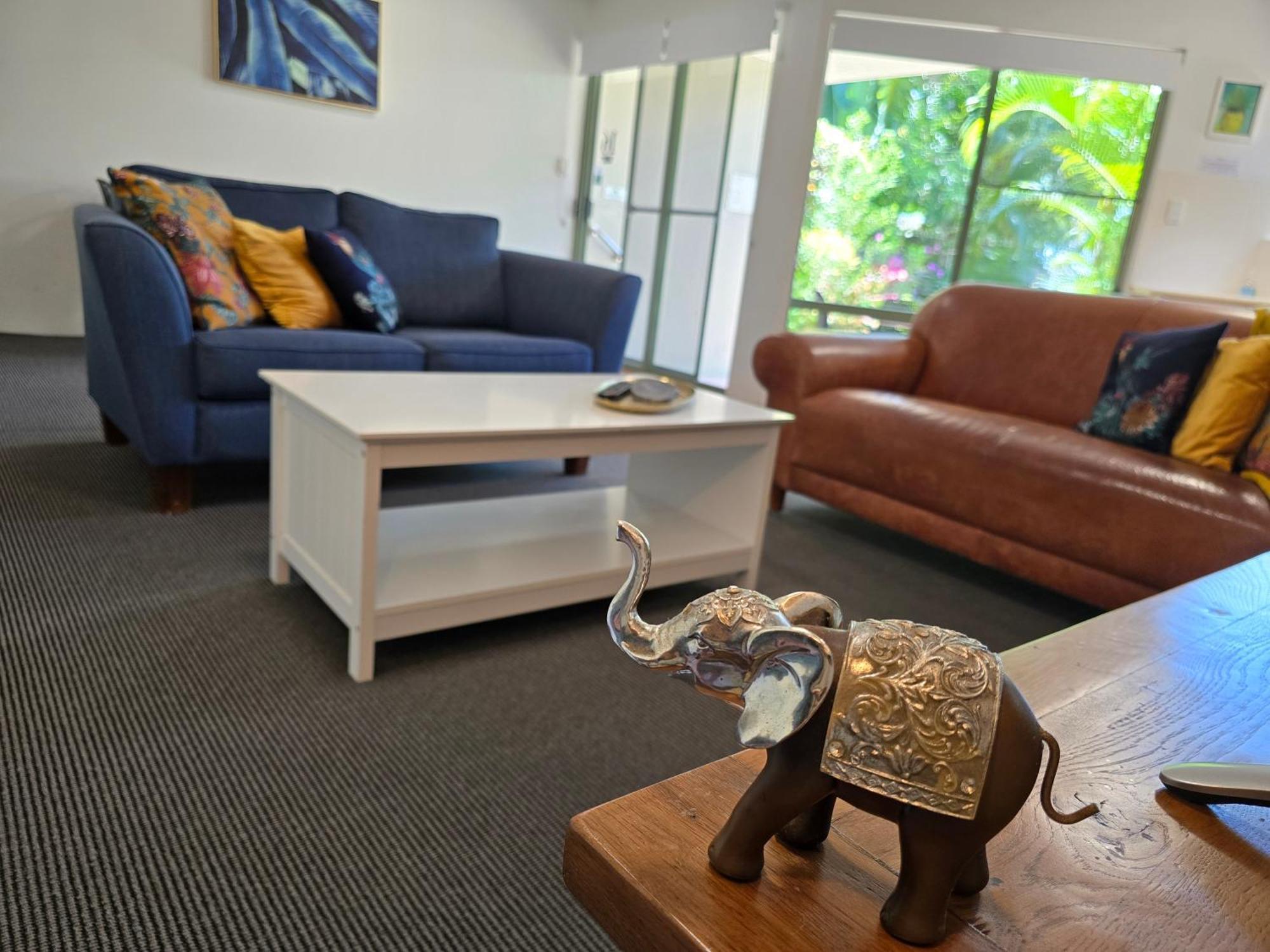 นูซาริเวอร์ รีทรีต Apartment นูซาวิลล์ ภายนอก รูปภาพ